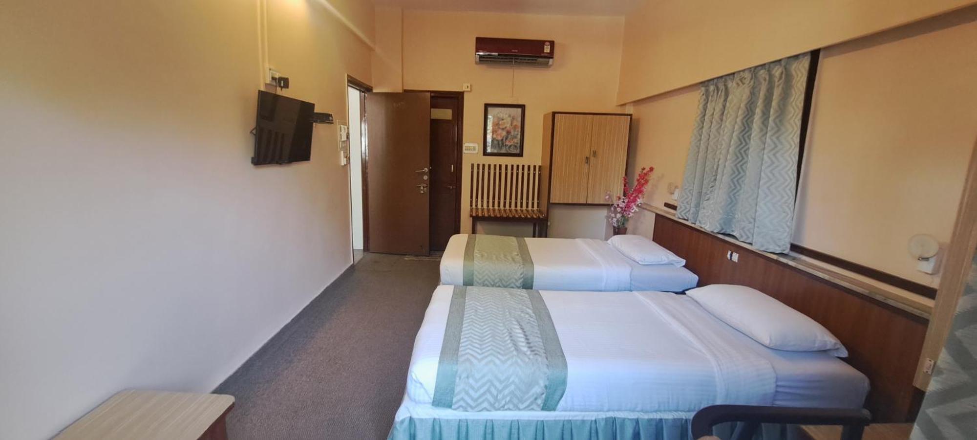 Hotel Swaroop Pune Esterno foto