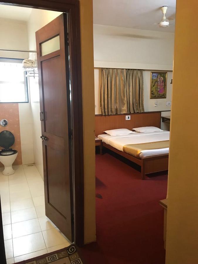 Hotel Swaroop Pune Esterno foto