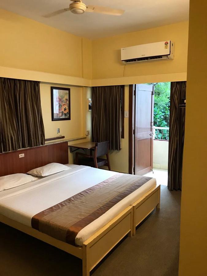 Hotel Swaroop Pune Esterno foto